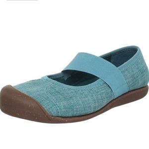 KEEN Sienna MJ Canvas shoe size: 8.5